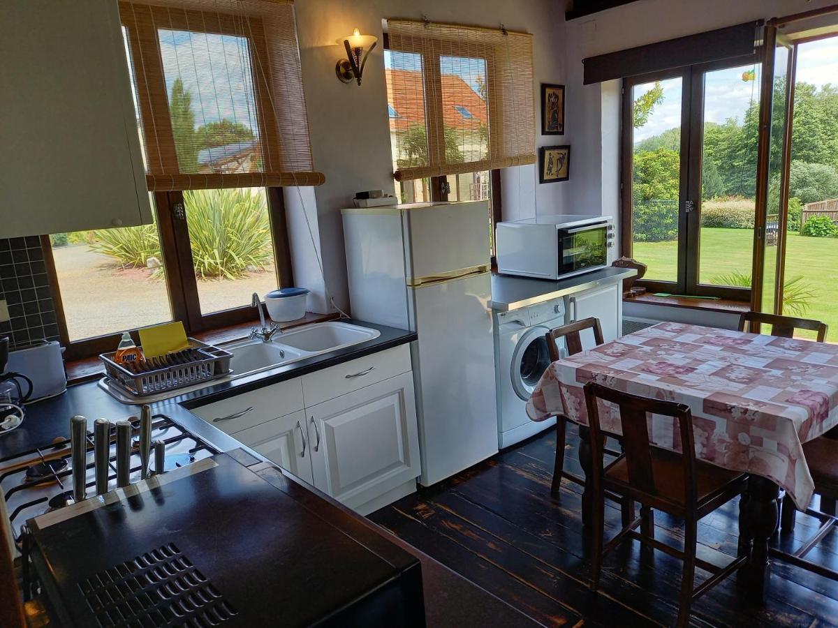La Gasteboisiere With Swimming Pool And Games Room Le Mesnil-Adelee Экстерьер фото