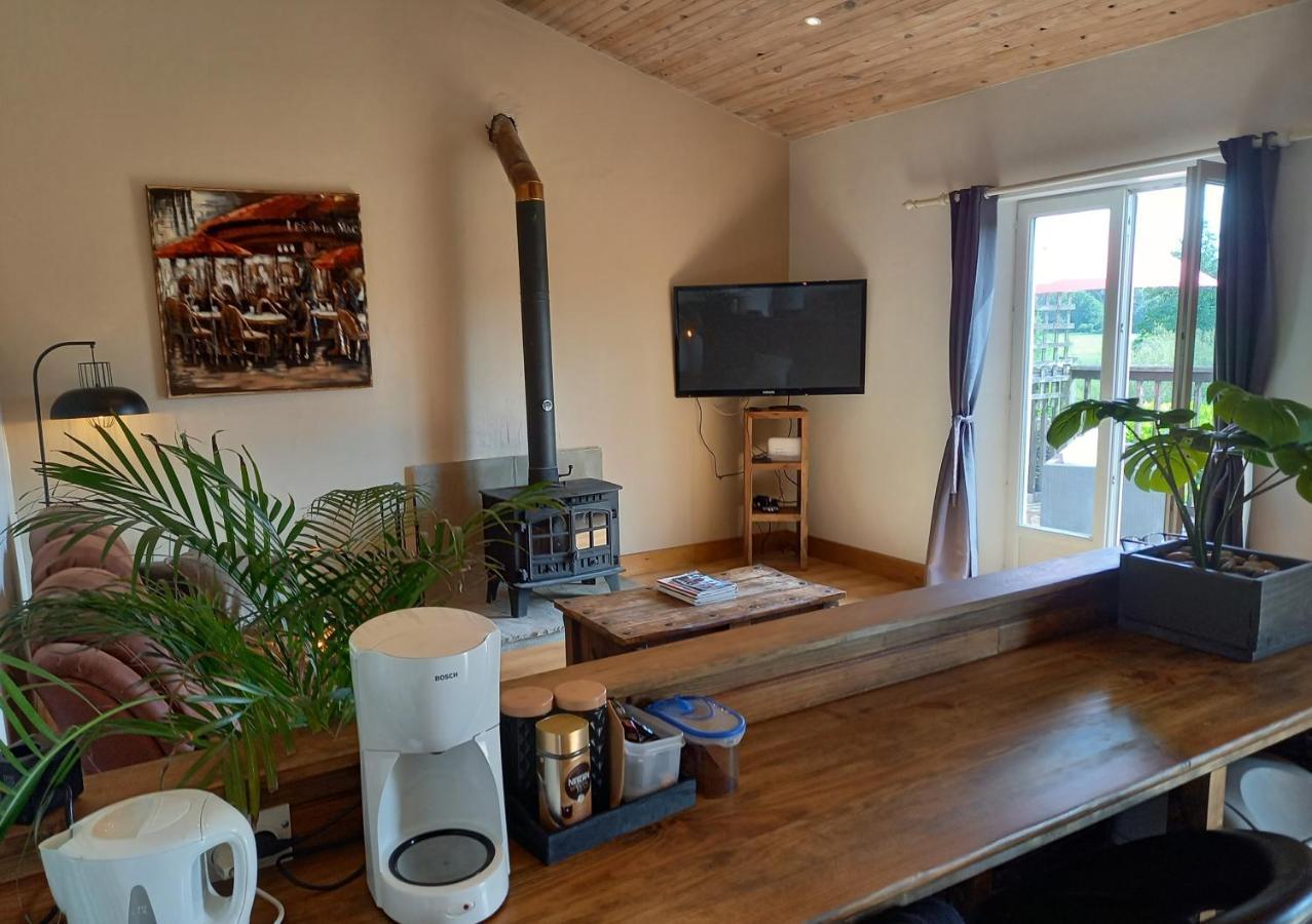 La Gasteboisiere With Swimming Pool And Games Room Le Mesnil-Adelee Экстерьер фото
